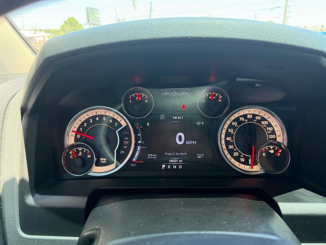 RAM 1500 4WD Quad Cab 140.5" Big Horn 2015