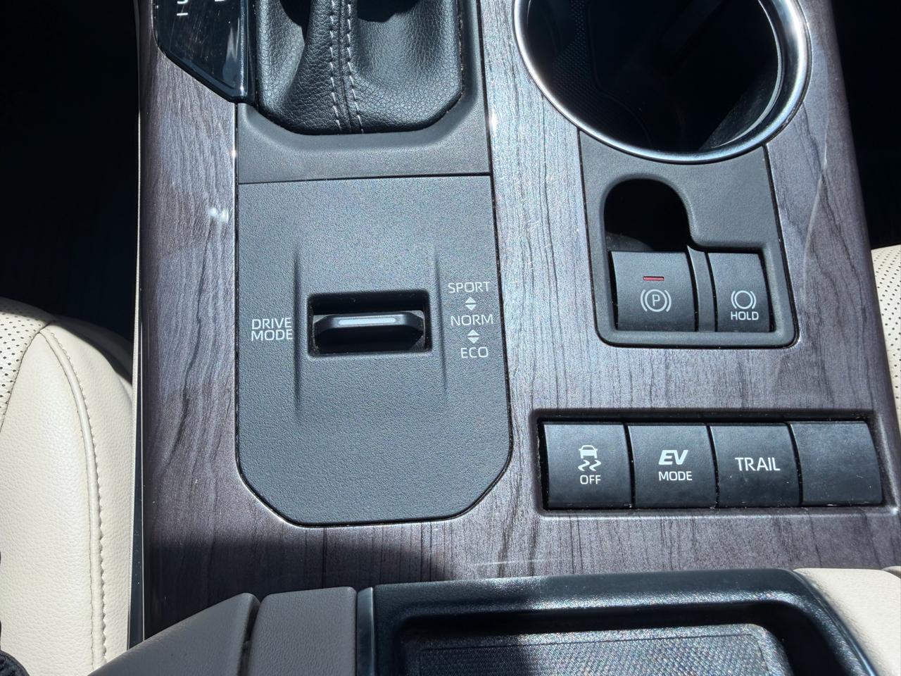Toyota Highlander Hybrid Limited AWD (Natl) 2022