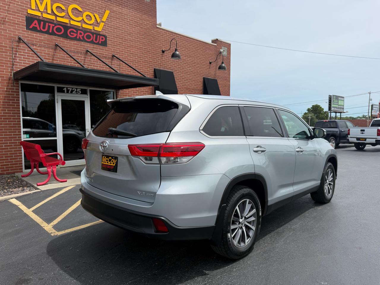 Toyota Highlander XLE AWD V6 2019
