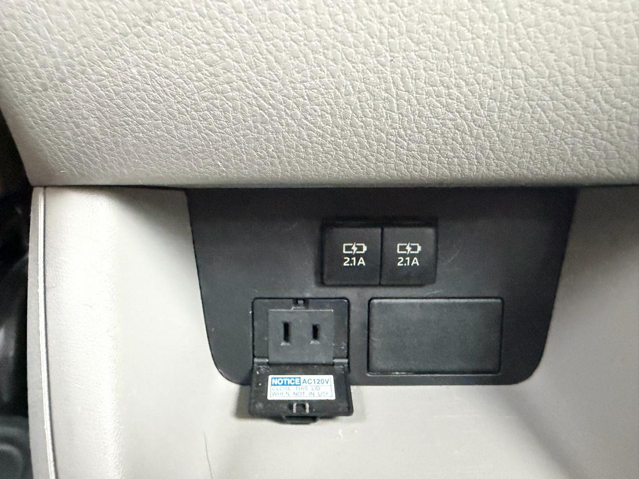 2019 Toyota Highlander XLE - Photo 13