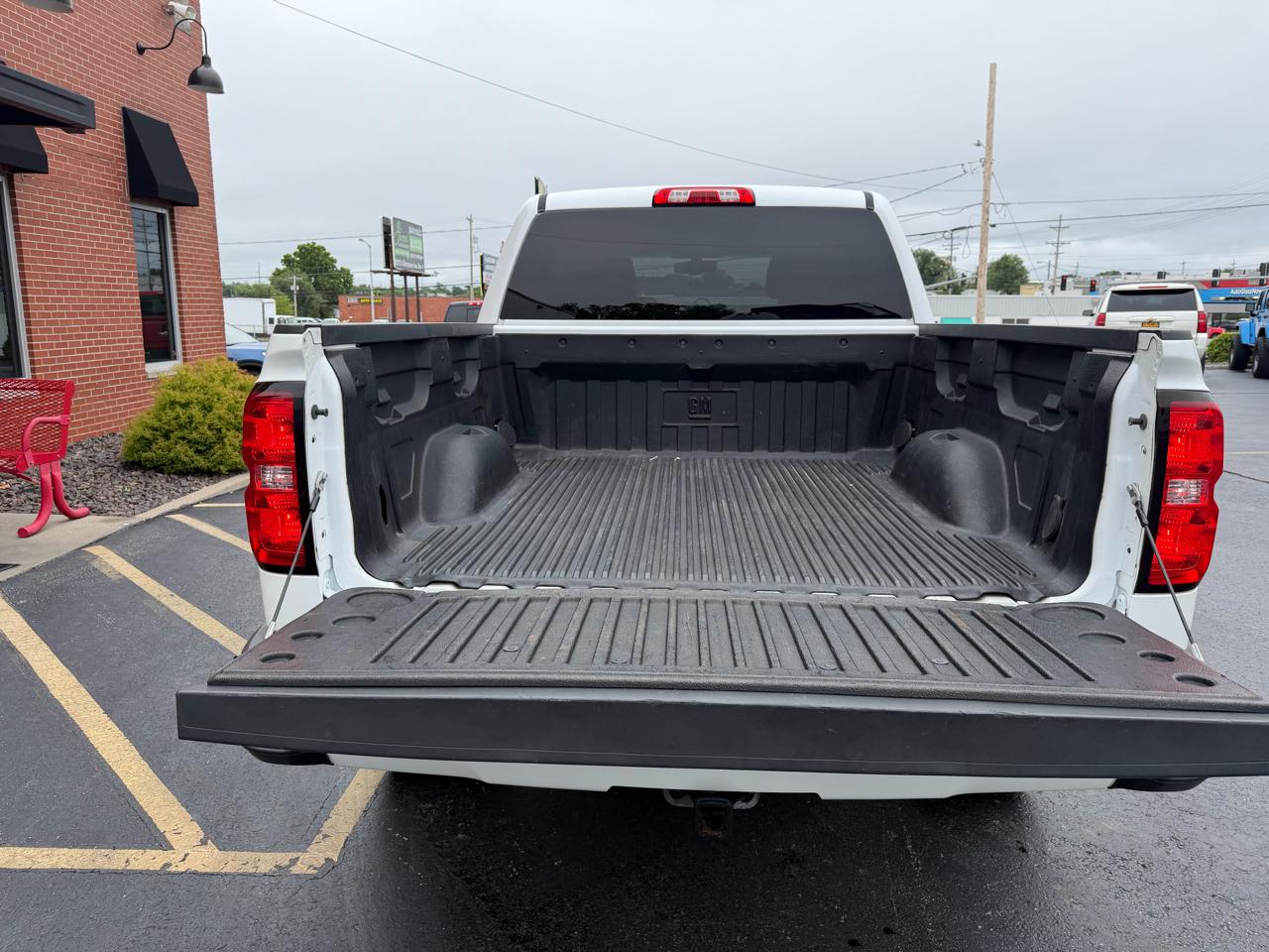 Chevrolet Silverado 1500 4WD Crew Cab 143.5" LT w/2LT 2016