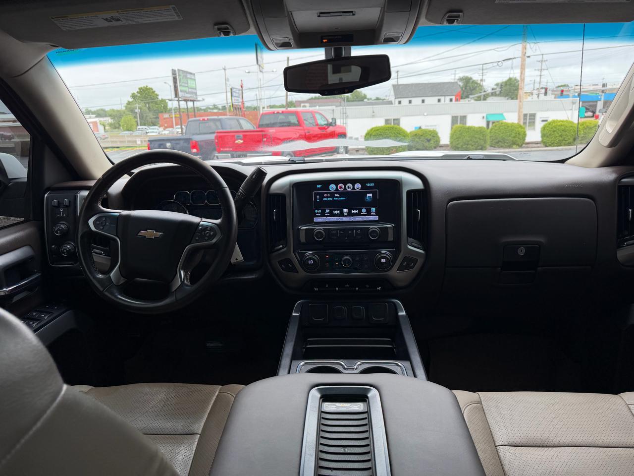 Chevrolet Silverado 1500 4WD Crew Cab 143.5" LT w/2LT 2016