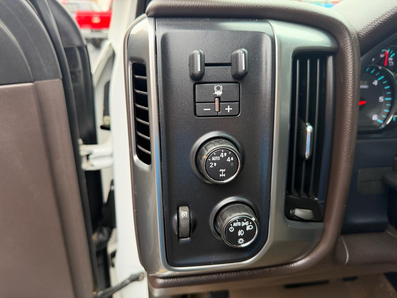Chevrolet Silverado 1500 4WD Crew Cab 143.5" LT w/2LT 2016