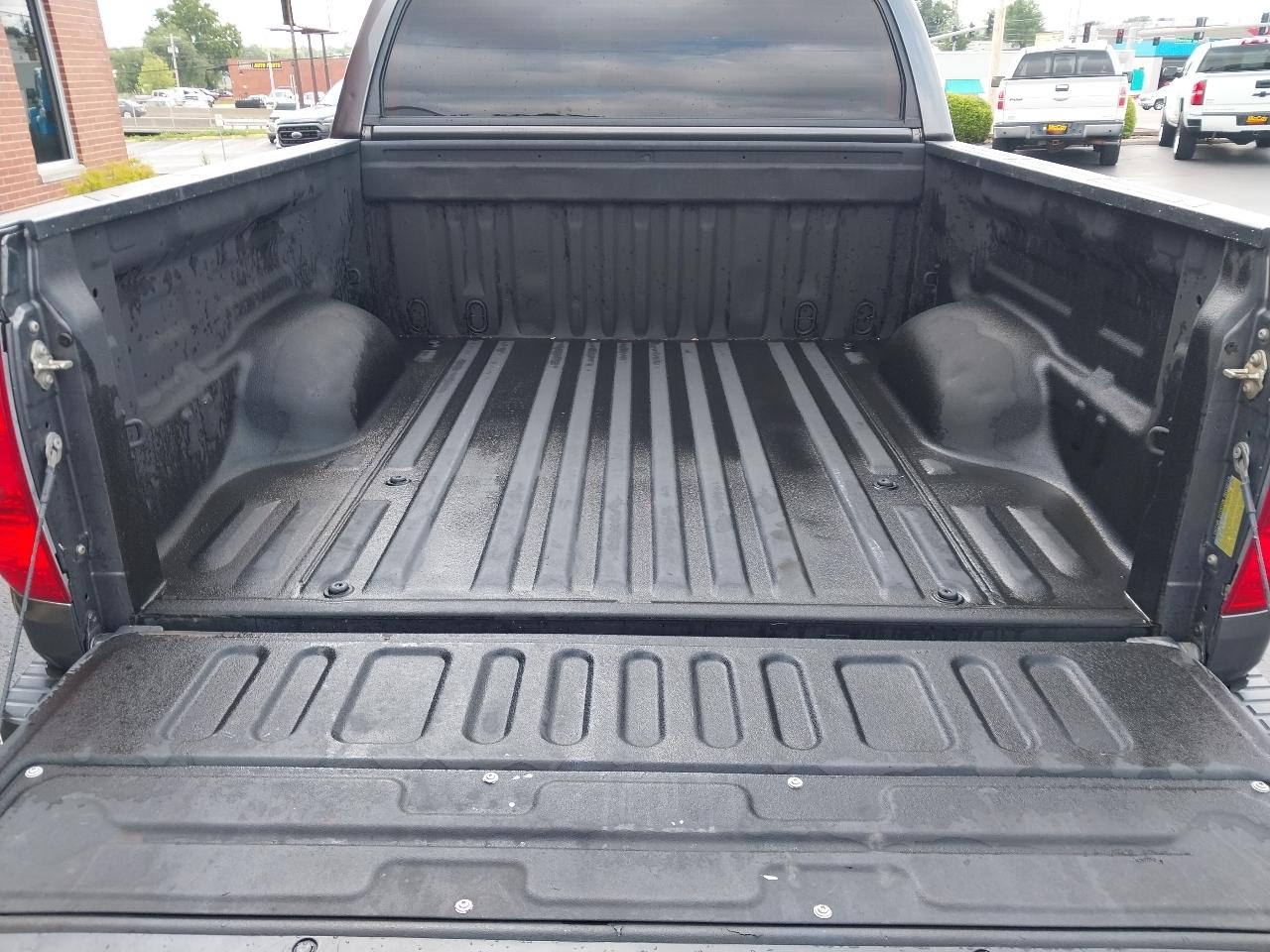 Toyota Tundra 4WD Truck CrewMax 5.7L FFV V8 6-Spd AT TRD Pro (Natl) 2016