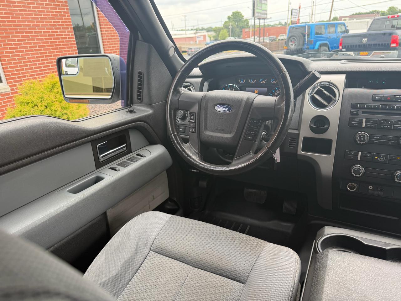 Ford F-150 XLT SuperCrew 2WD 2012