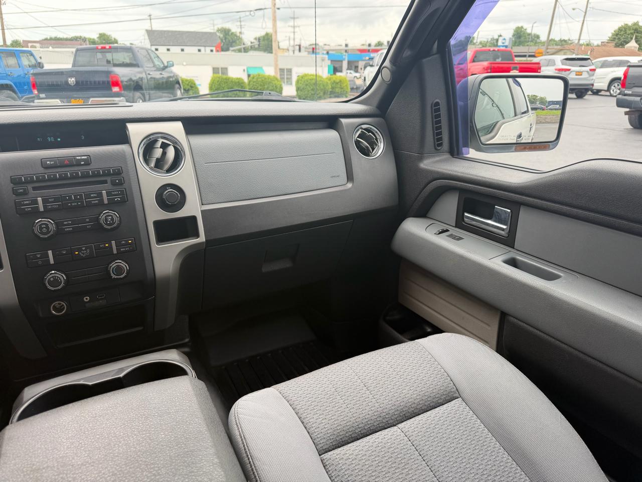 Ford F-150 XLT SuperCrew 2WD 2012