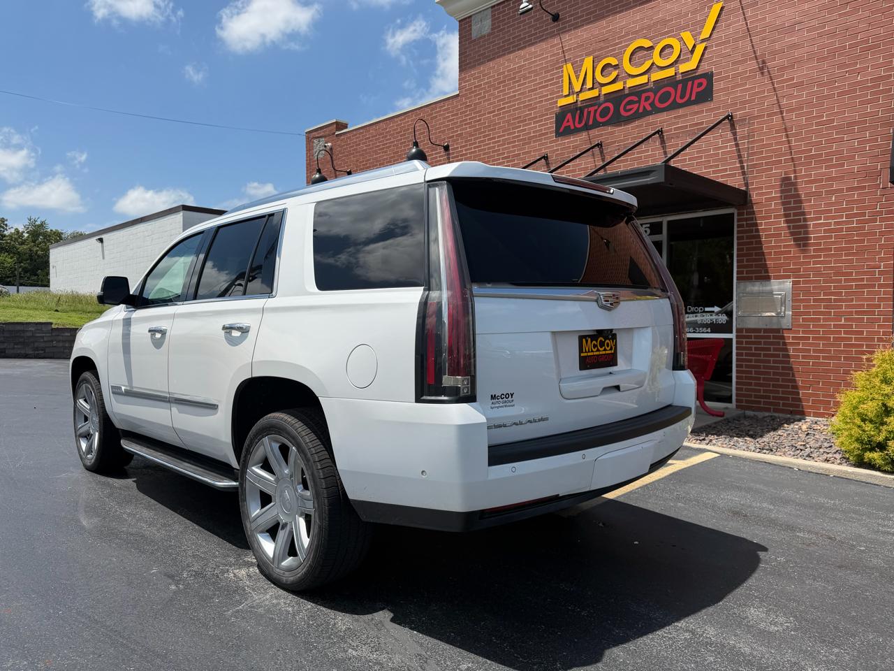 Cadillac Escalade 4WD 4dr Luxury 2017