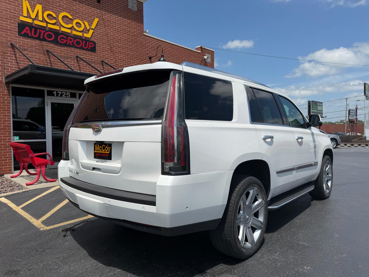 Cadillac Escalade 4WD 4dr Luxury 2017