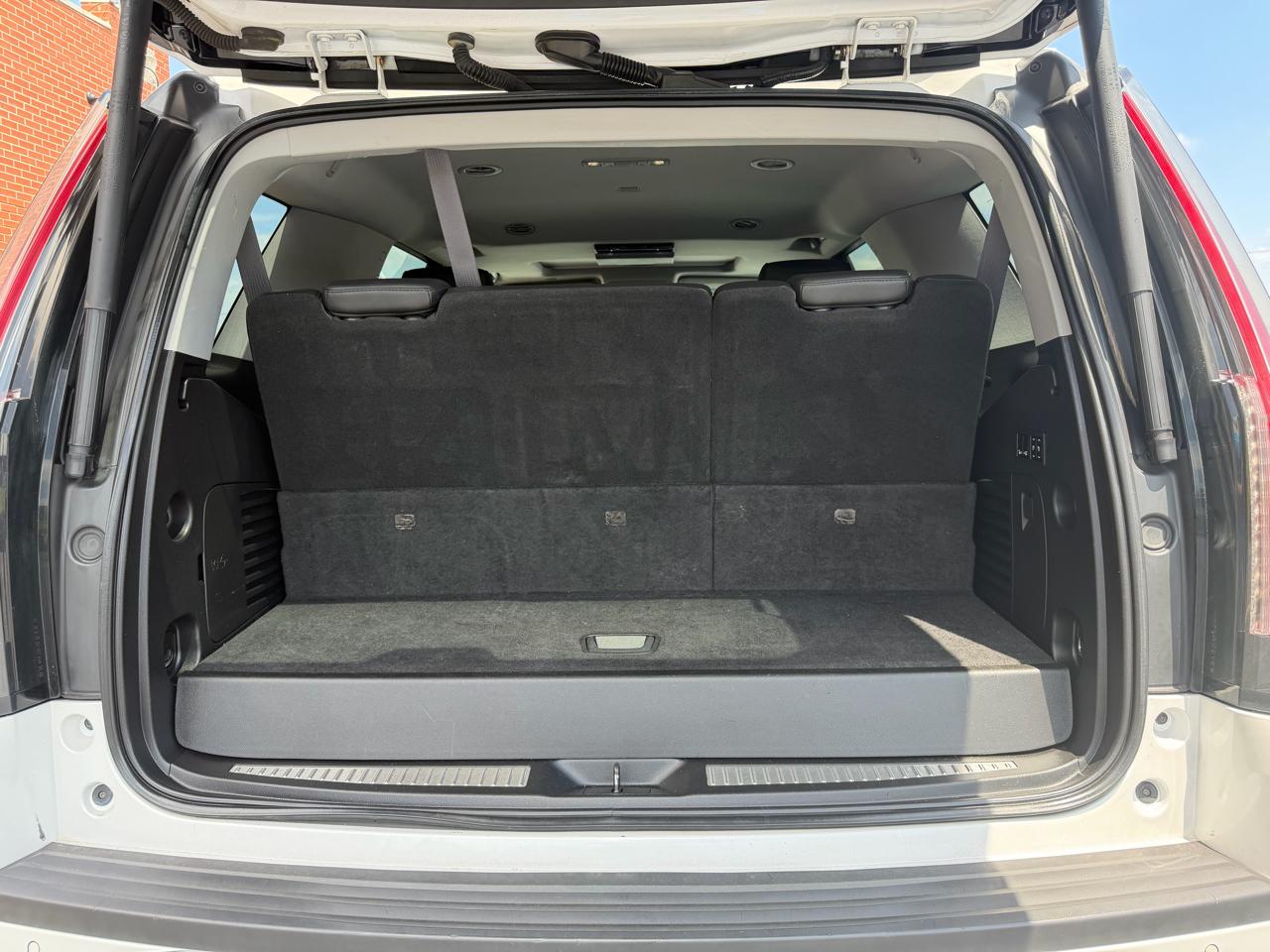 Cadillac Escalade 4WD 4dr Luxury 2017
