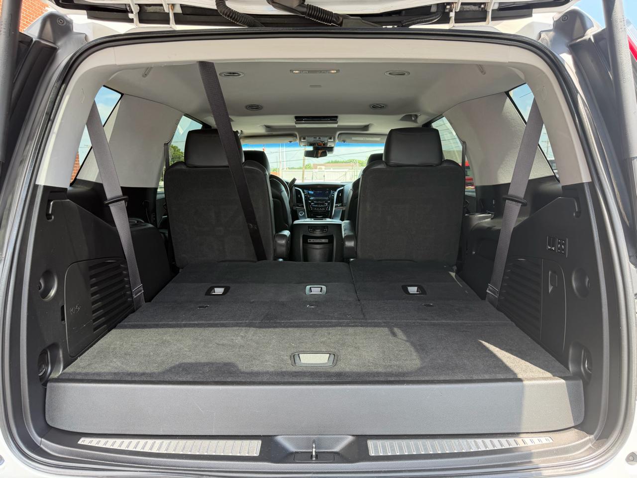 Cadillac Escalade 4WD 4dr Luxury 2017