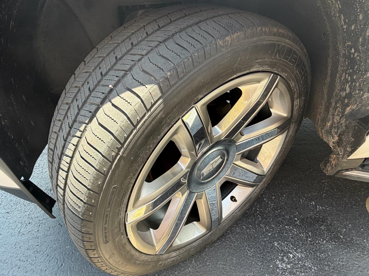 Cadillac Escalade 4WD 4dr Luxury 2017