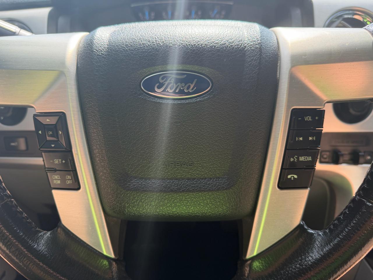 Ford F-150 Platinum SuperCrew 4WD 2012