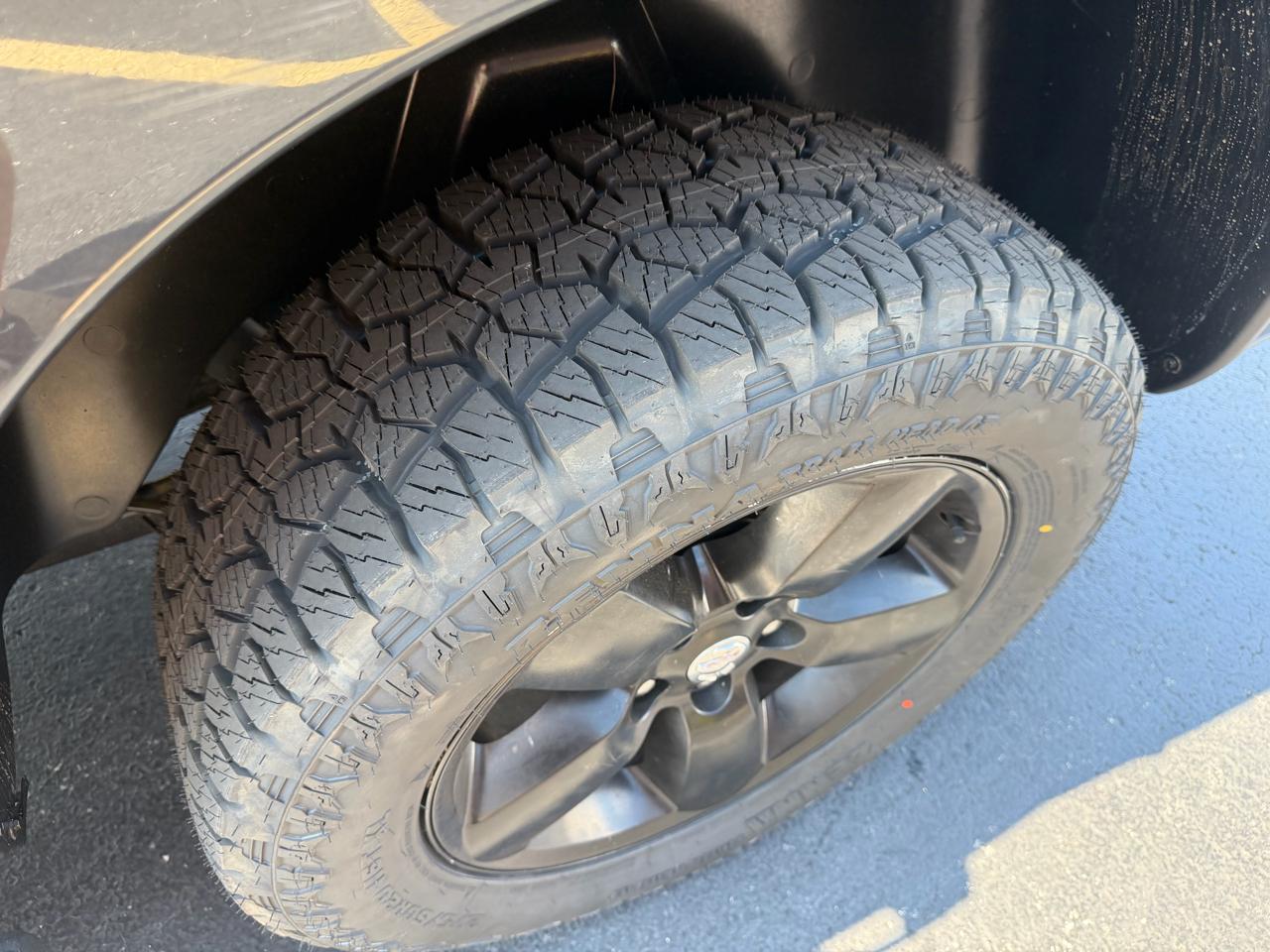 RAM 1500 Big Horn 4x4 Crew Cab 5'7" Box 2017