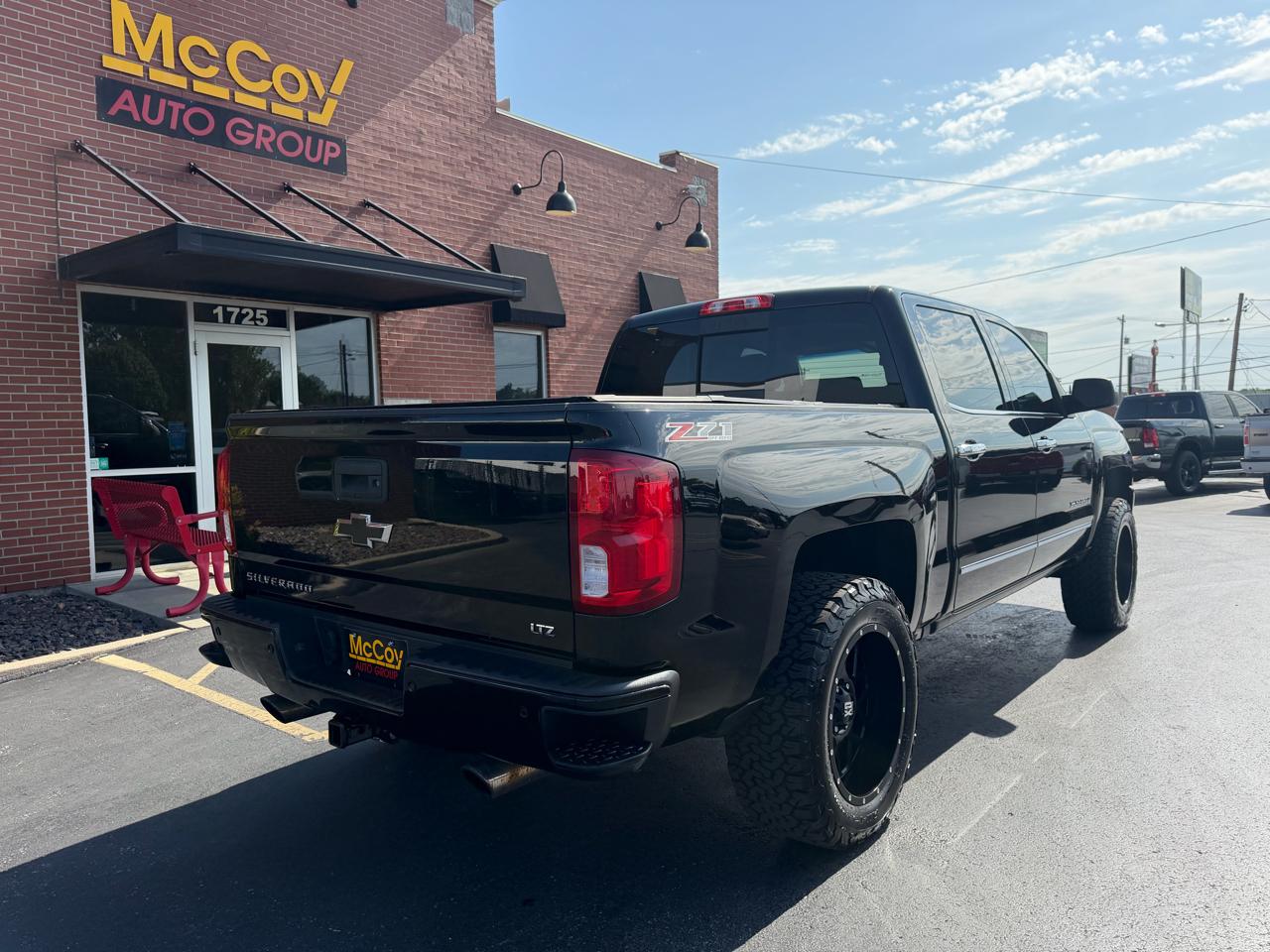 Chevrolet Silverado 1500 4WD Crew Cab 143.5" LTZ w/2LZ 2017