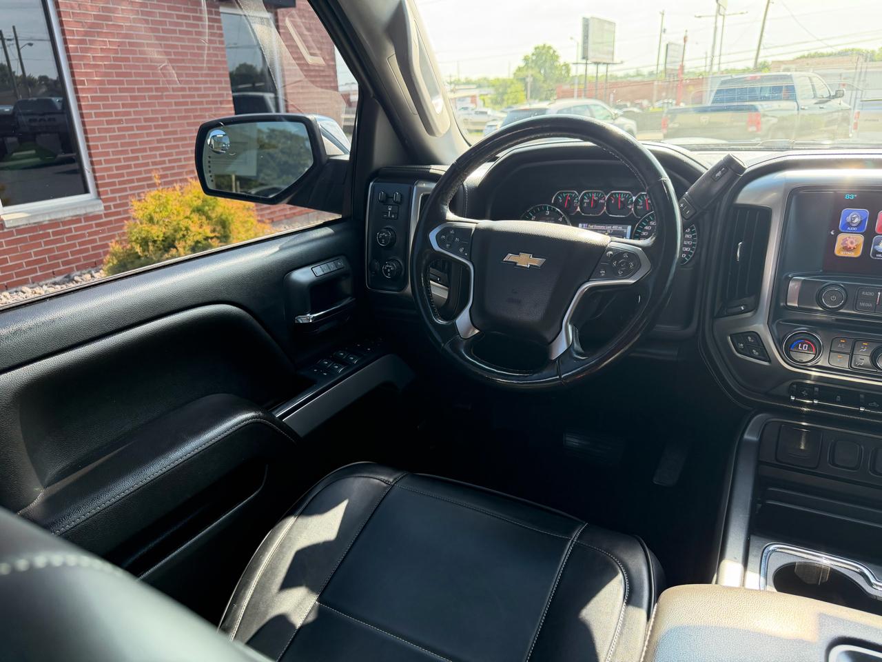 Chevrolet Silverado 1500 4WD Crew Cab 143.5" LTZ w/2LZ 2017