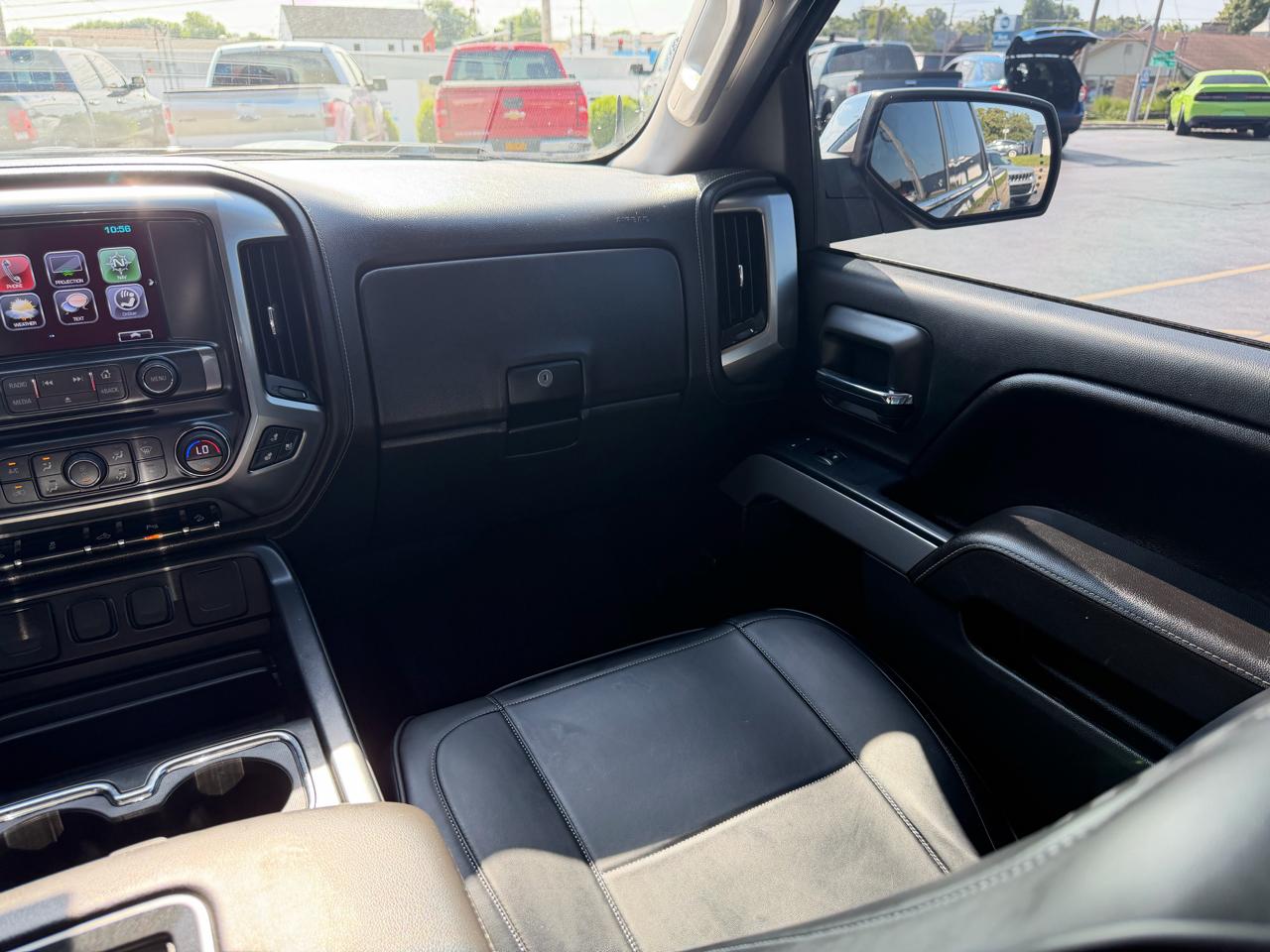 Chevrolet Silverado 1500 4WD Crew Cab 143.5" LTZ w/2LZ 2017