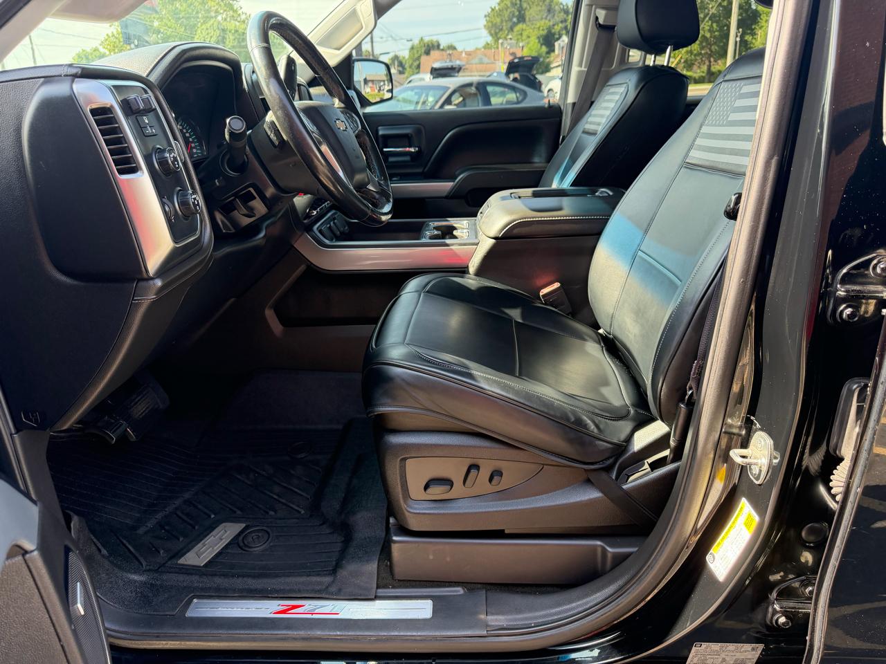 Chevrolet Silverado 1500 4WD Crew Cab 143.5" LTZ w/2LZ 2017