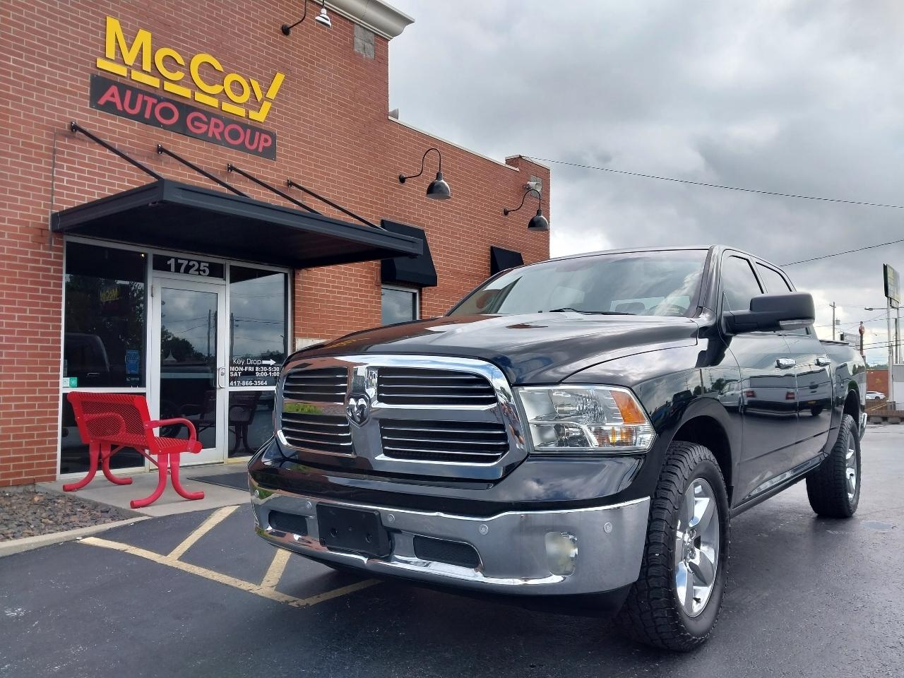 2014 RAM 1500 4WD Crew Cab 140.5" Big Horn