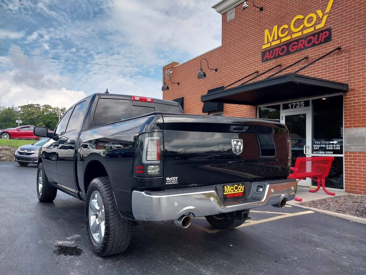 RAM 1500 4WD Crew Cab 140.5" Big Horn 2014
