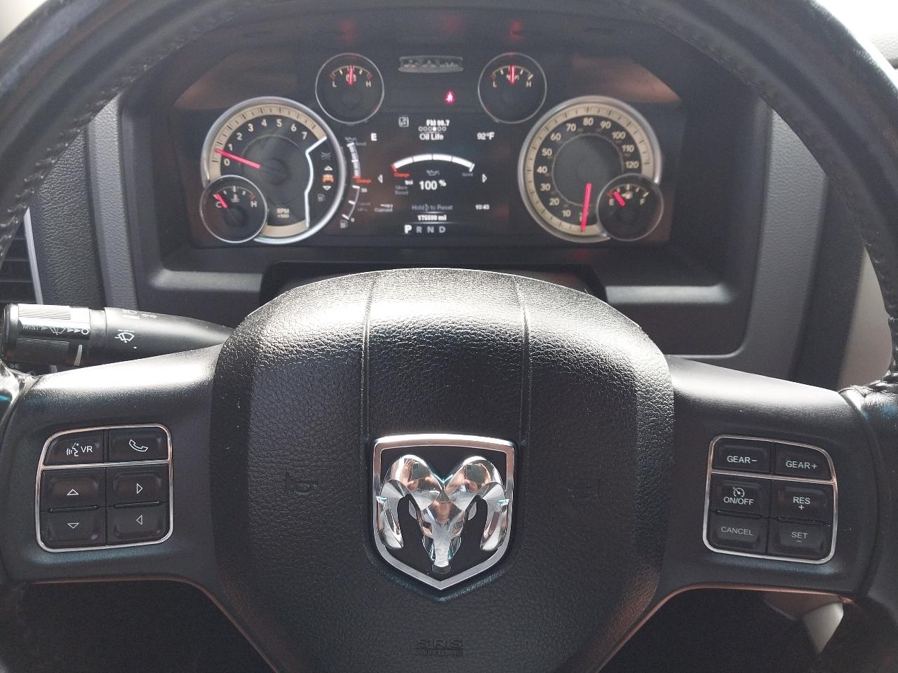 RAM 1500 4WD Crew Cab 140.5" Big Horn 2014