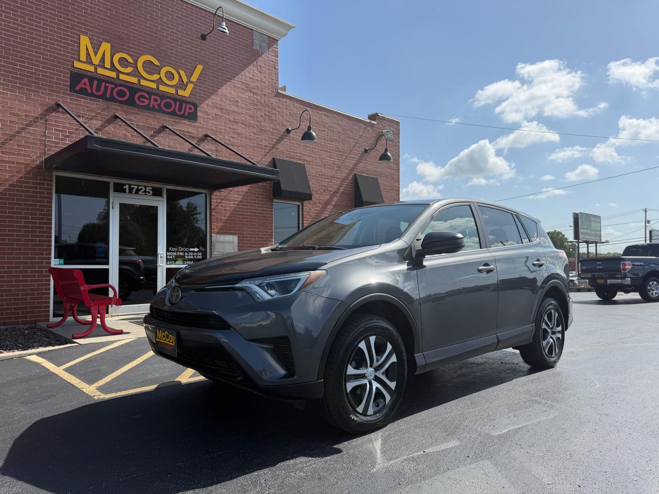 2018 Toyota RAV4 LE AWD (Natl)