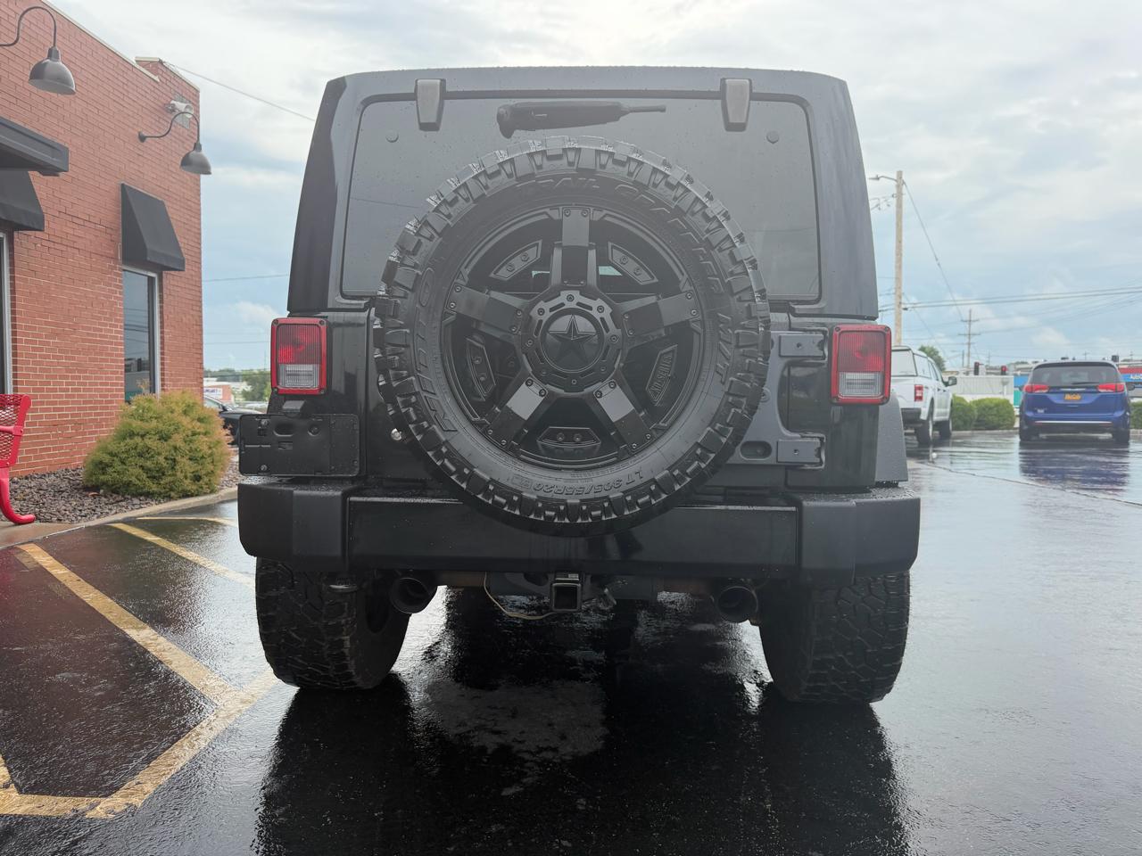 Jeep Wrangler Unlimited 4WD 4dr Sahara 2014