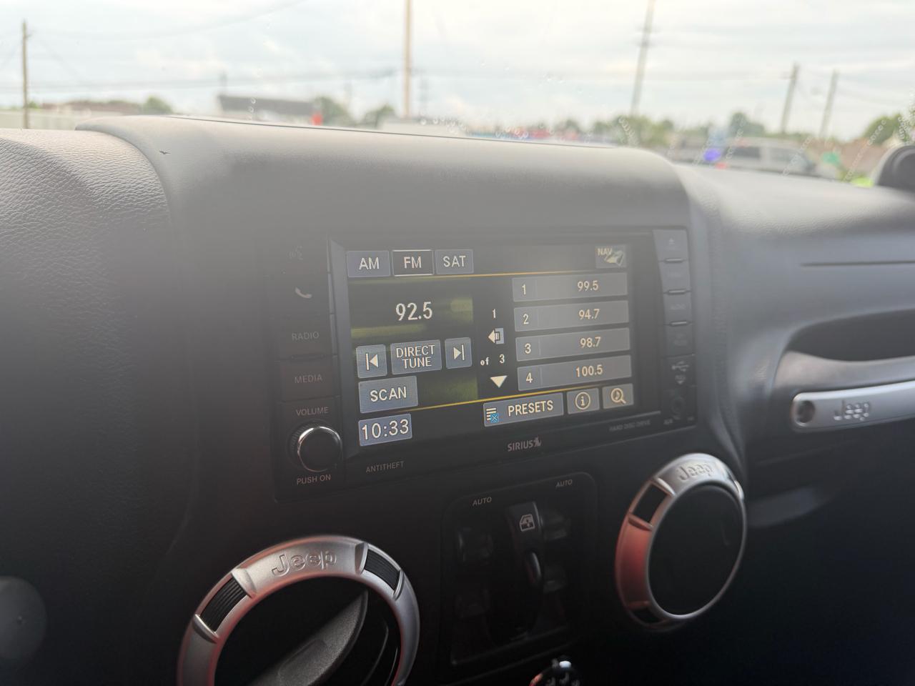 Jeep Wrangler Unlimited 4WD 4dr Sahara 2014