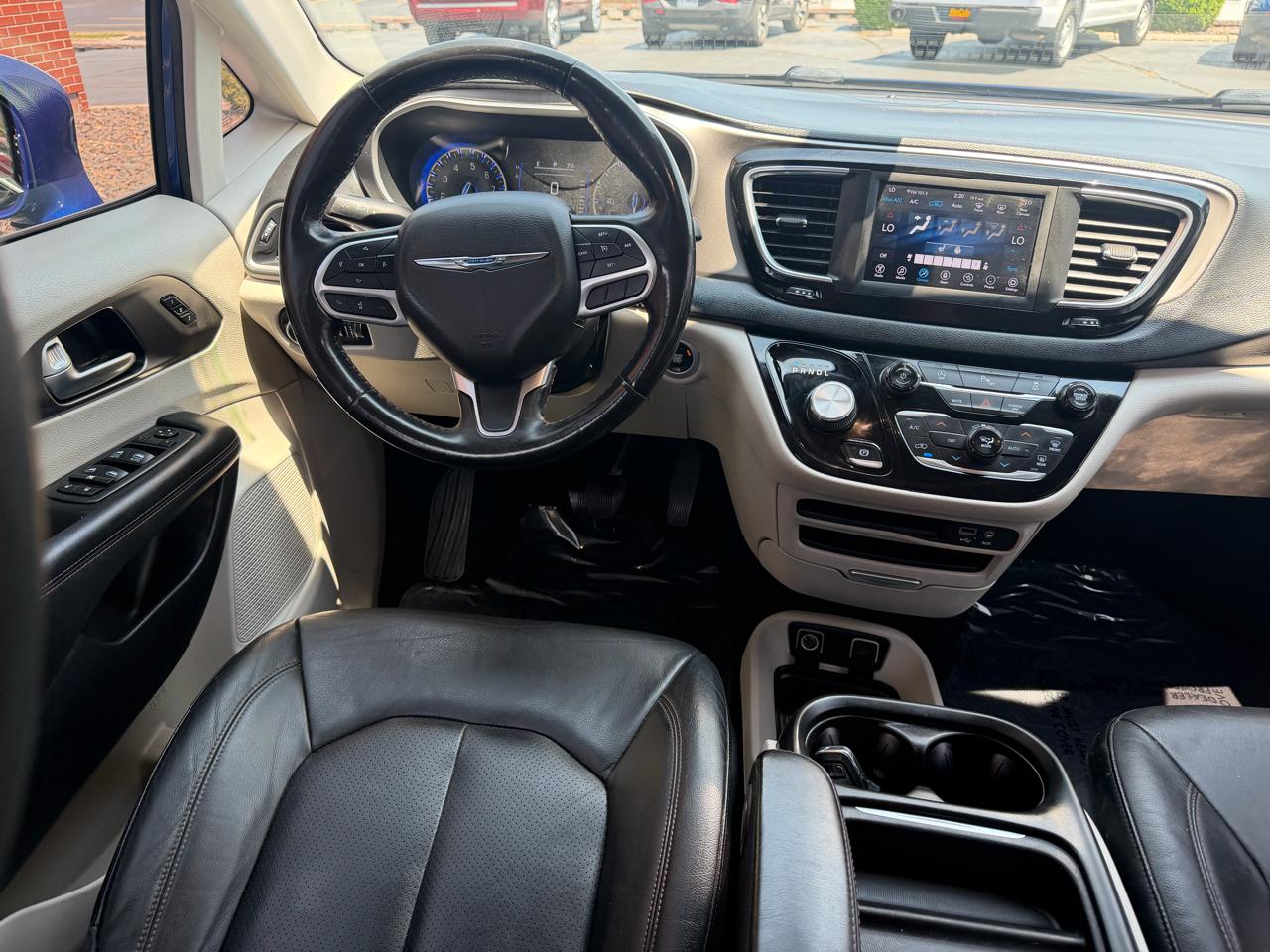 2020 Chrysler Pacifica Touring L - Photo 13