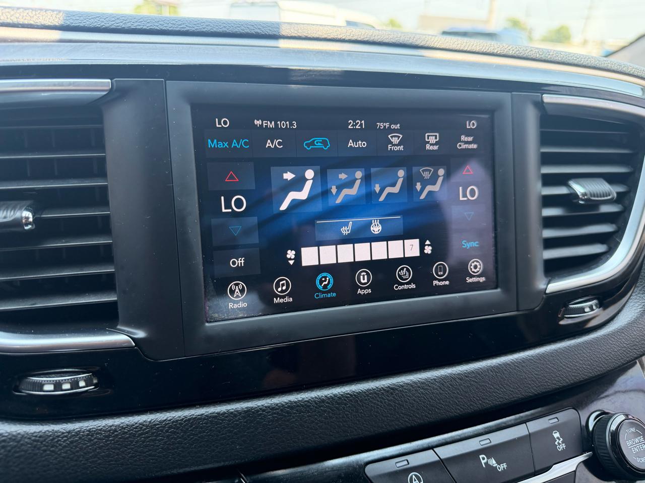 2020 Chrysler Pacifica Touring L - Photo 19