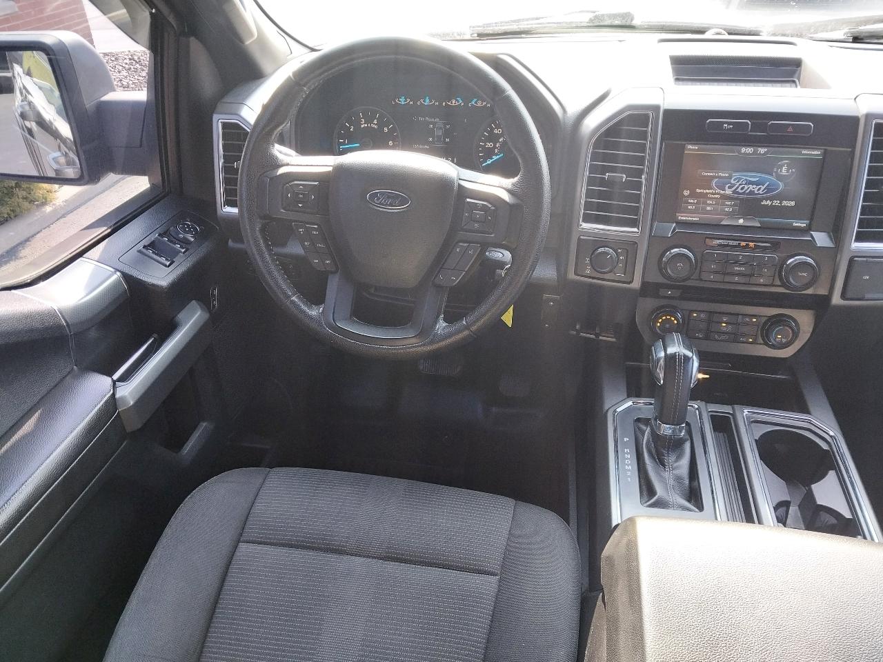 Ford F-150 4WD SuperCrew 145" XLT 2015