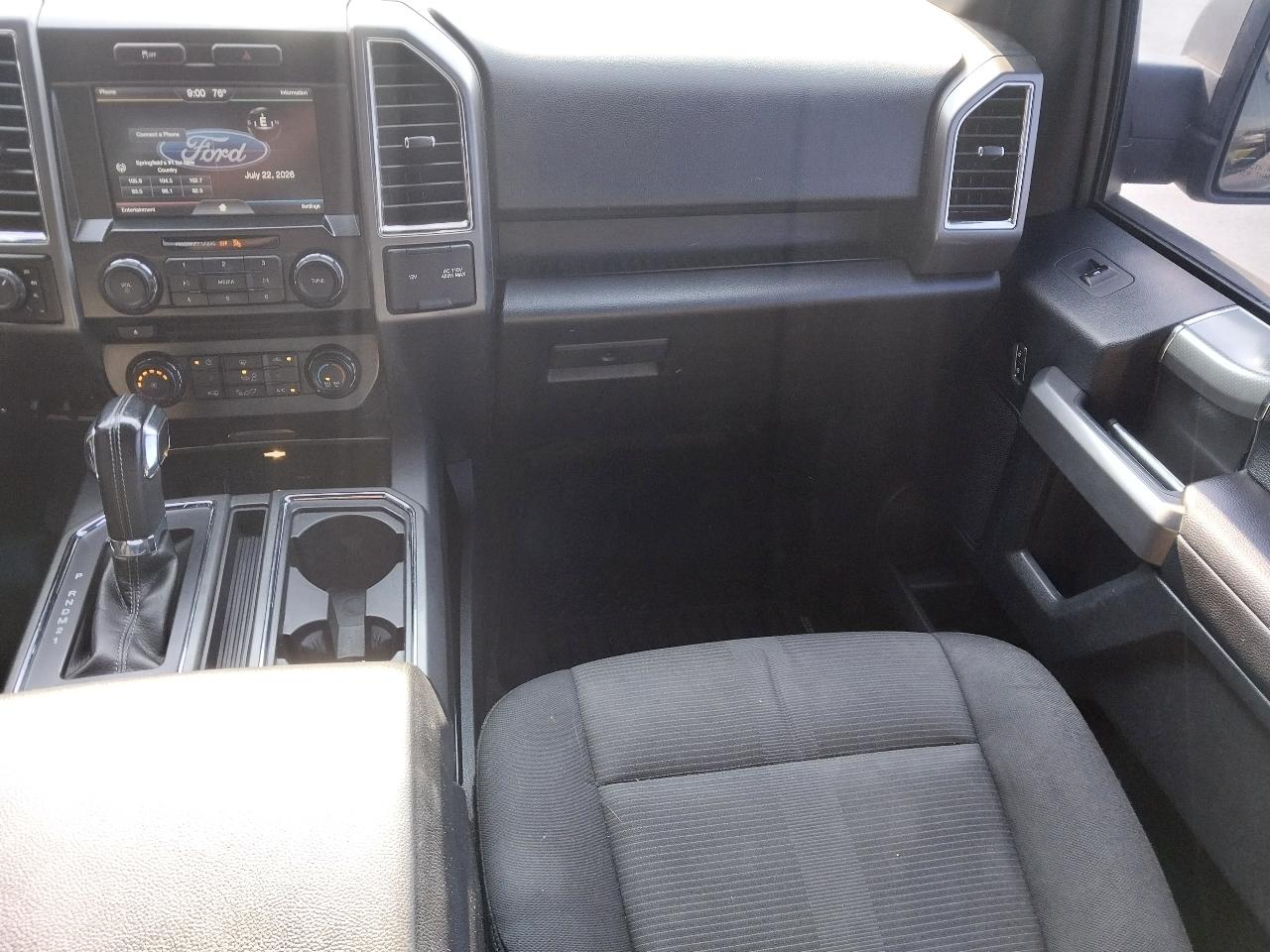 Ford F-150 4WD SuperCrew 145" XLT 2015