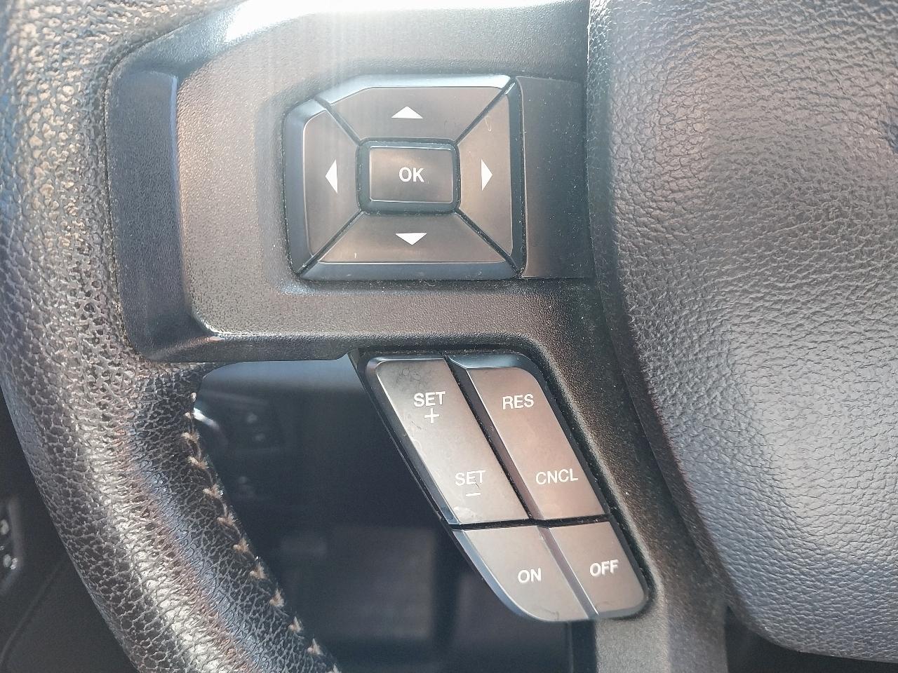Ford F-150 4WD SuperCrew 145" XLT 2015