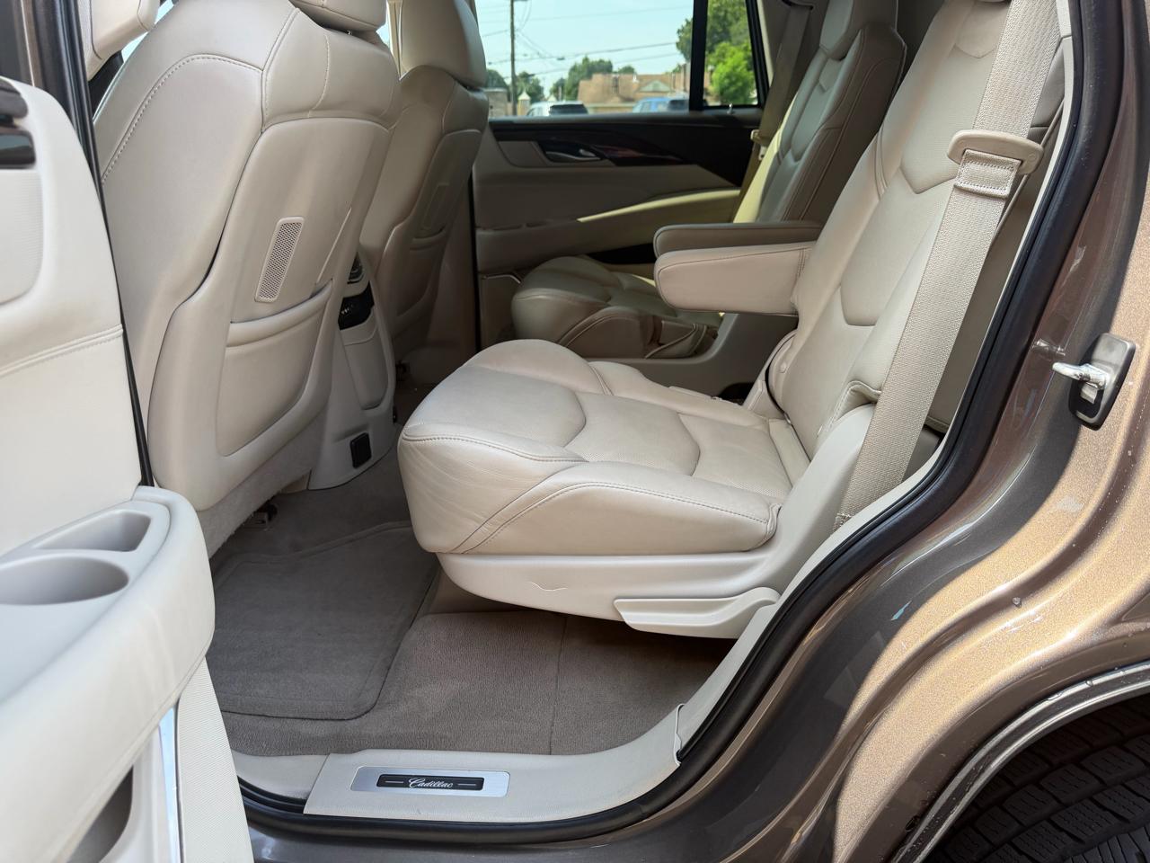 Cadillac Escalade 4WD 4dr Premium Collection 2016