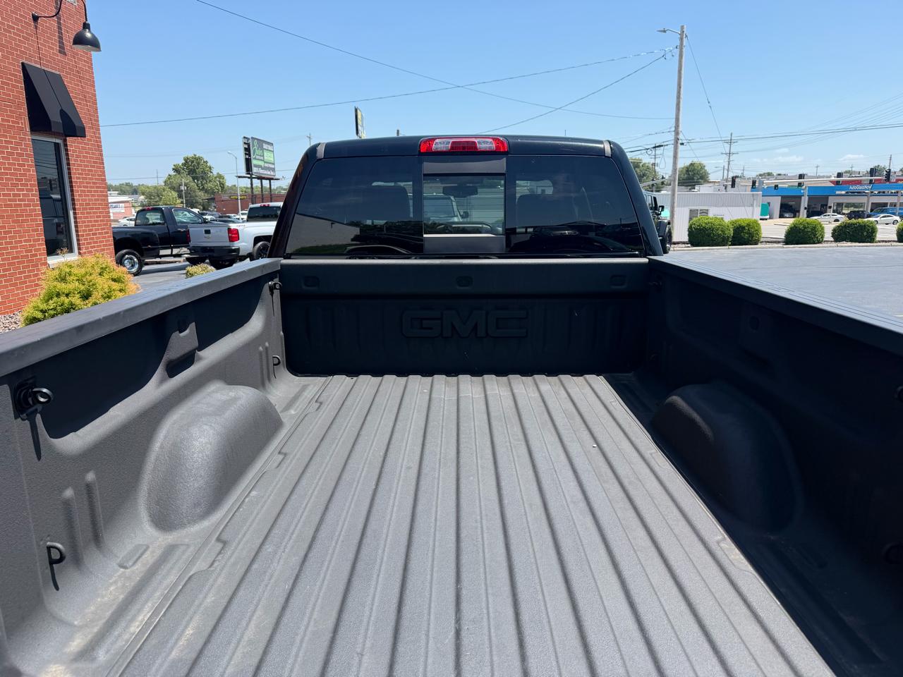 GMC Sierra 1500 4WD Crew Cab 153.0" SLT 2016