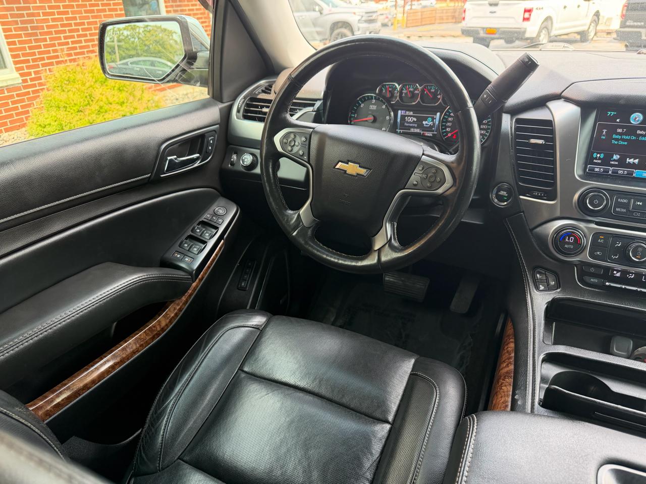 Chevrolet Suburban 4WD 4dr 1500 Premier 2017