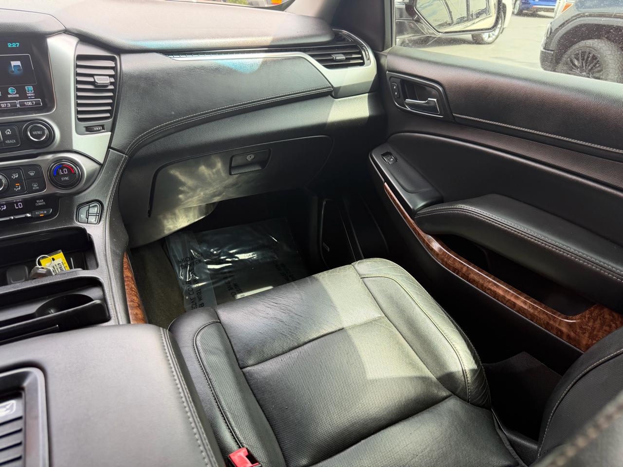 Chevrolet Suburban 4WD 4dr 1500 Premier 2017