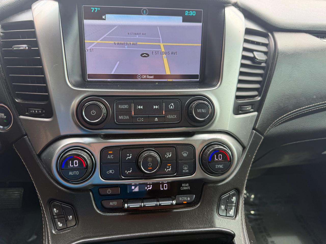 Chevrolet Suburban 4WD 4dr 1500 Premier 2017