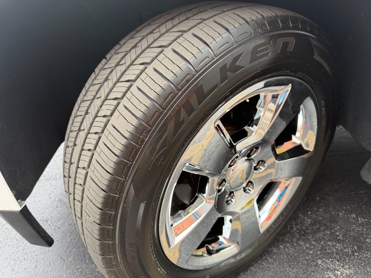 Chevrolet Suburban 4WD 4dr 1500 Premier 2017
