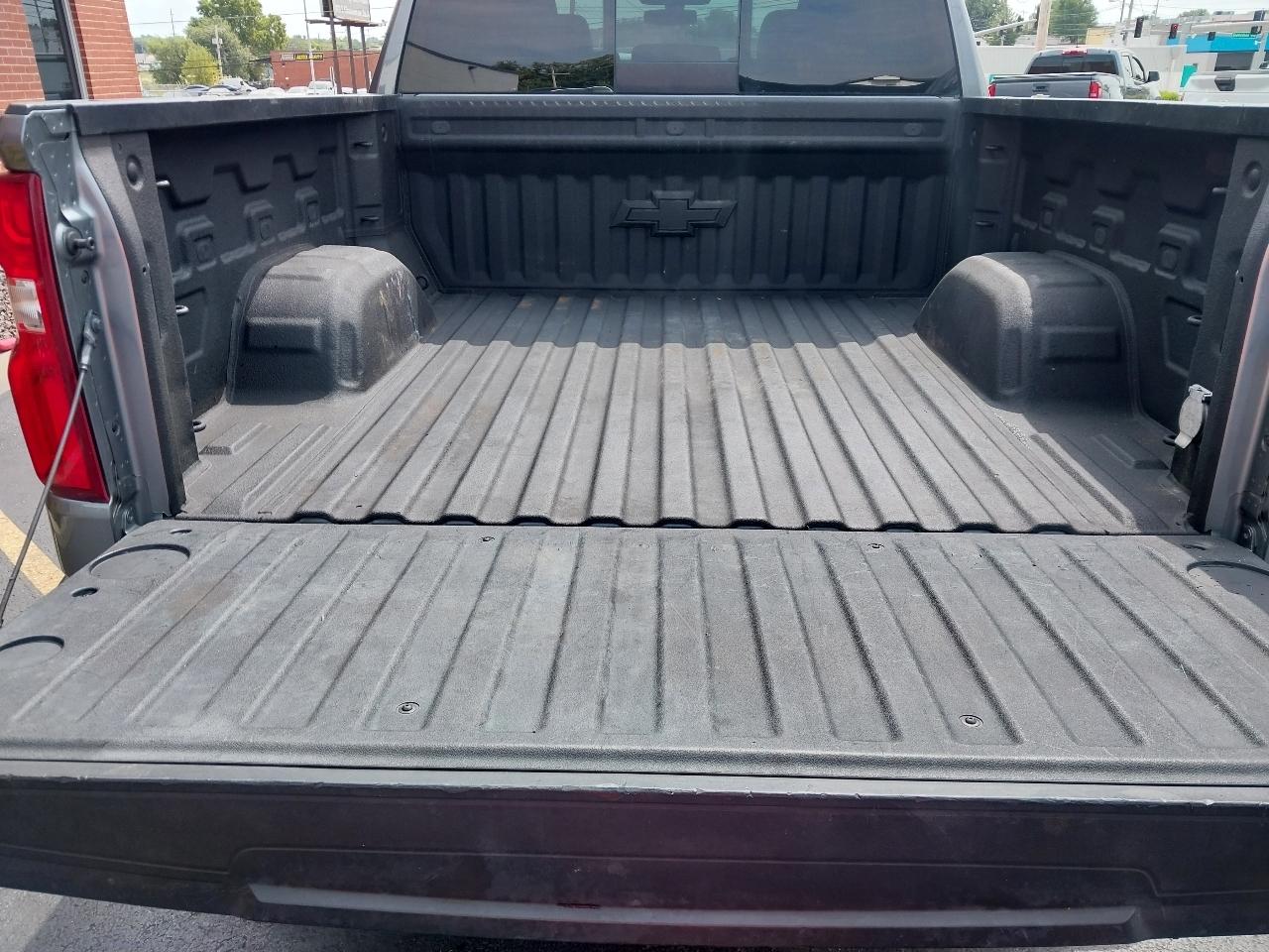 Chevrolet Silverado 1500 4WD Crew Cab 147" RST 2021