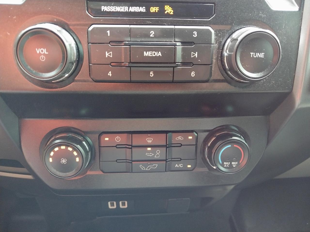 Ford F-150 XLT SuperCrew 4WD 2019
