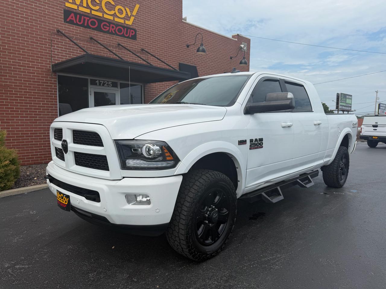 RAM 2500 Laramie 4x4 Mega Cab 6'4" Box 2017