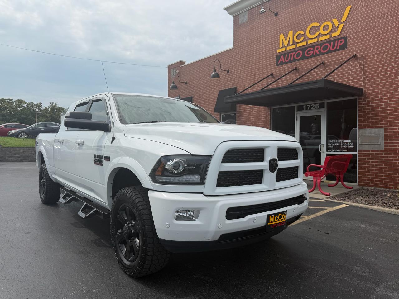 RAM 2500 Laramie 4x4 Mega Cab 6'4" Box 2017