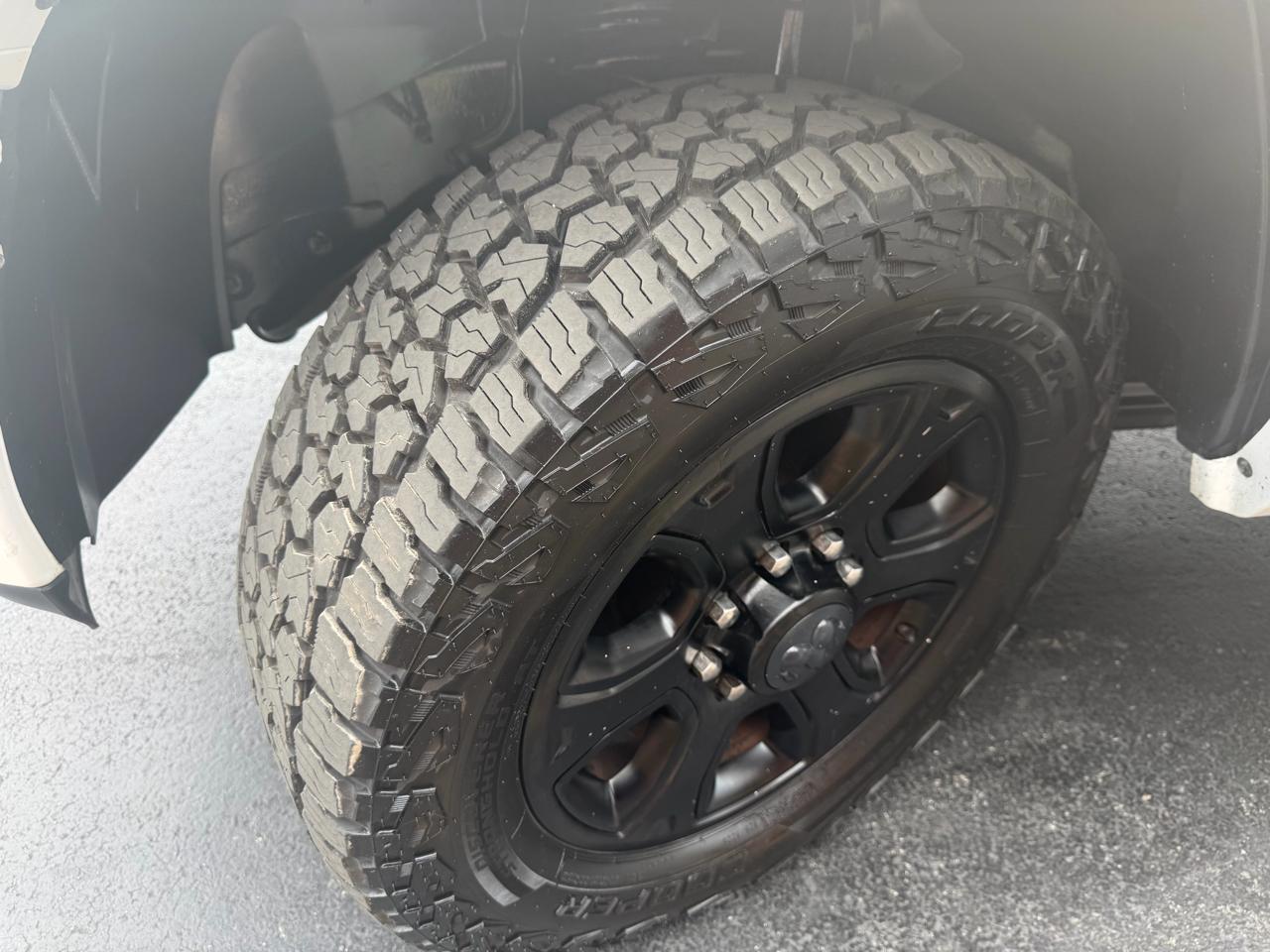 RAM 2500 Laramie 4x4 Mega Cab 6'4" Box 2017