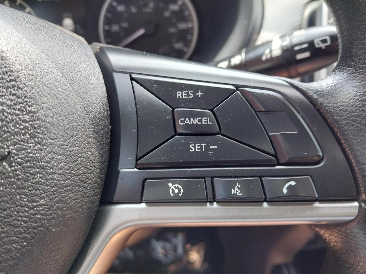 Nissan Kicks SV FWD 2018