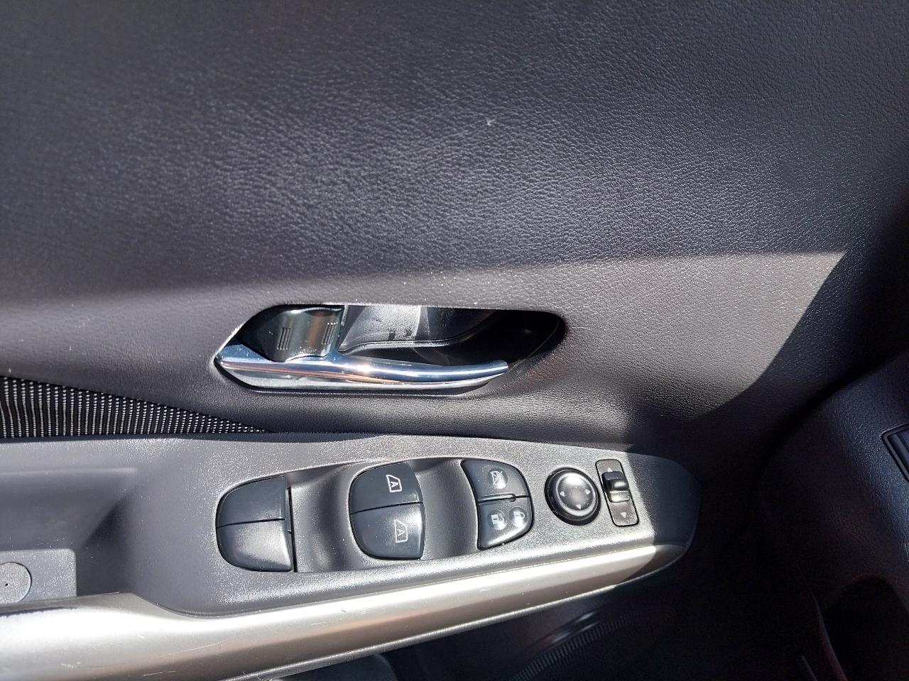 Nissan Kicks SV FWD 2018