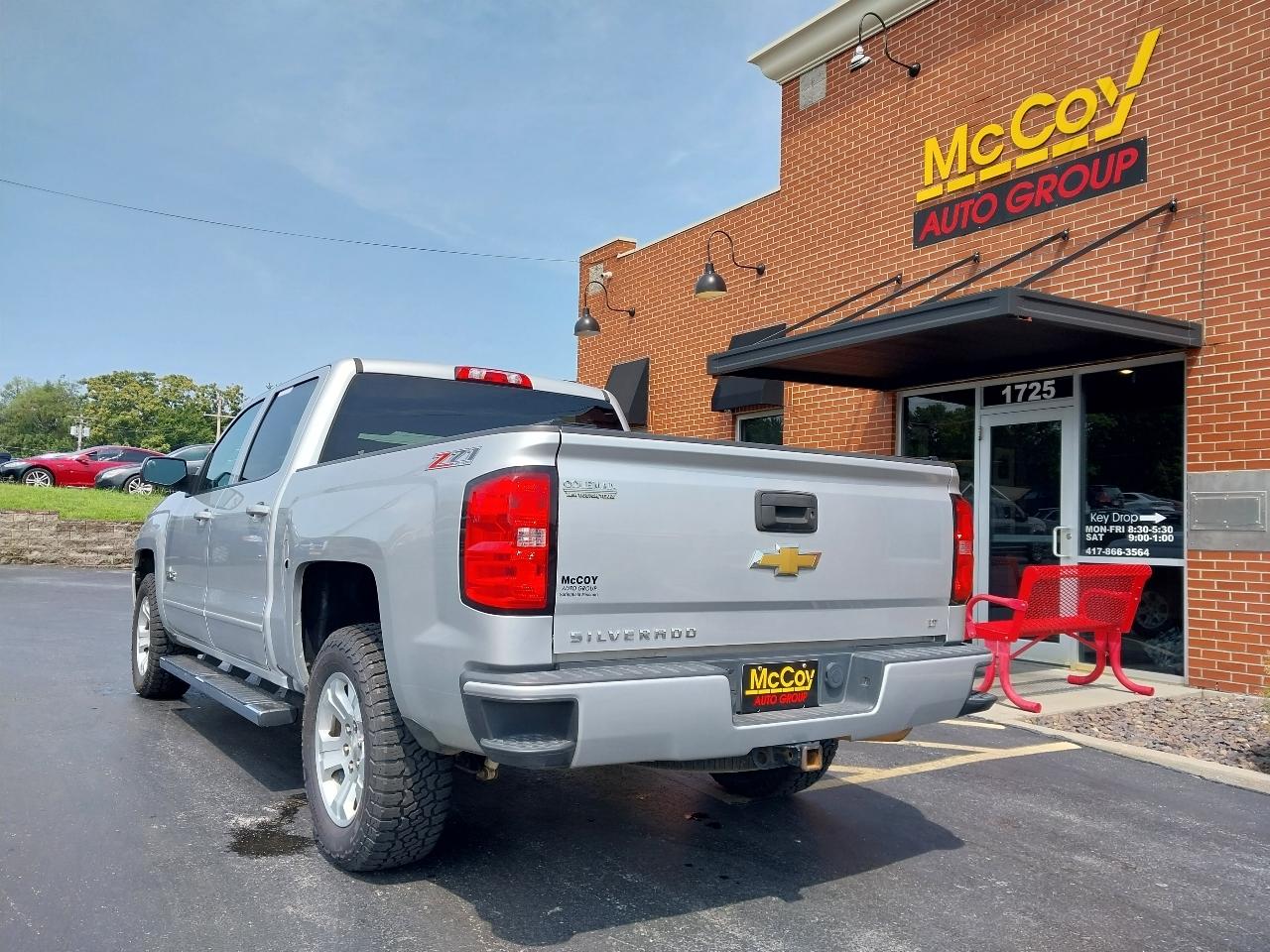 Chevrolet Silverado 1500 4WD Crew Cab 143.5" LT w/2LT 2017