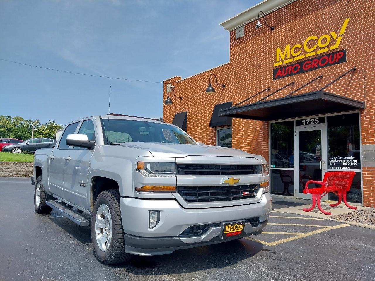 Chevrolet Silverado 1500 4WD Crew Cab 143.5" LT w/2LT 2017