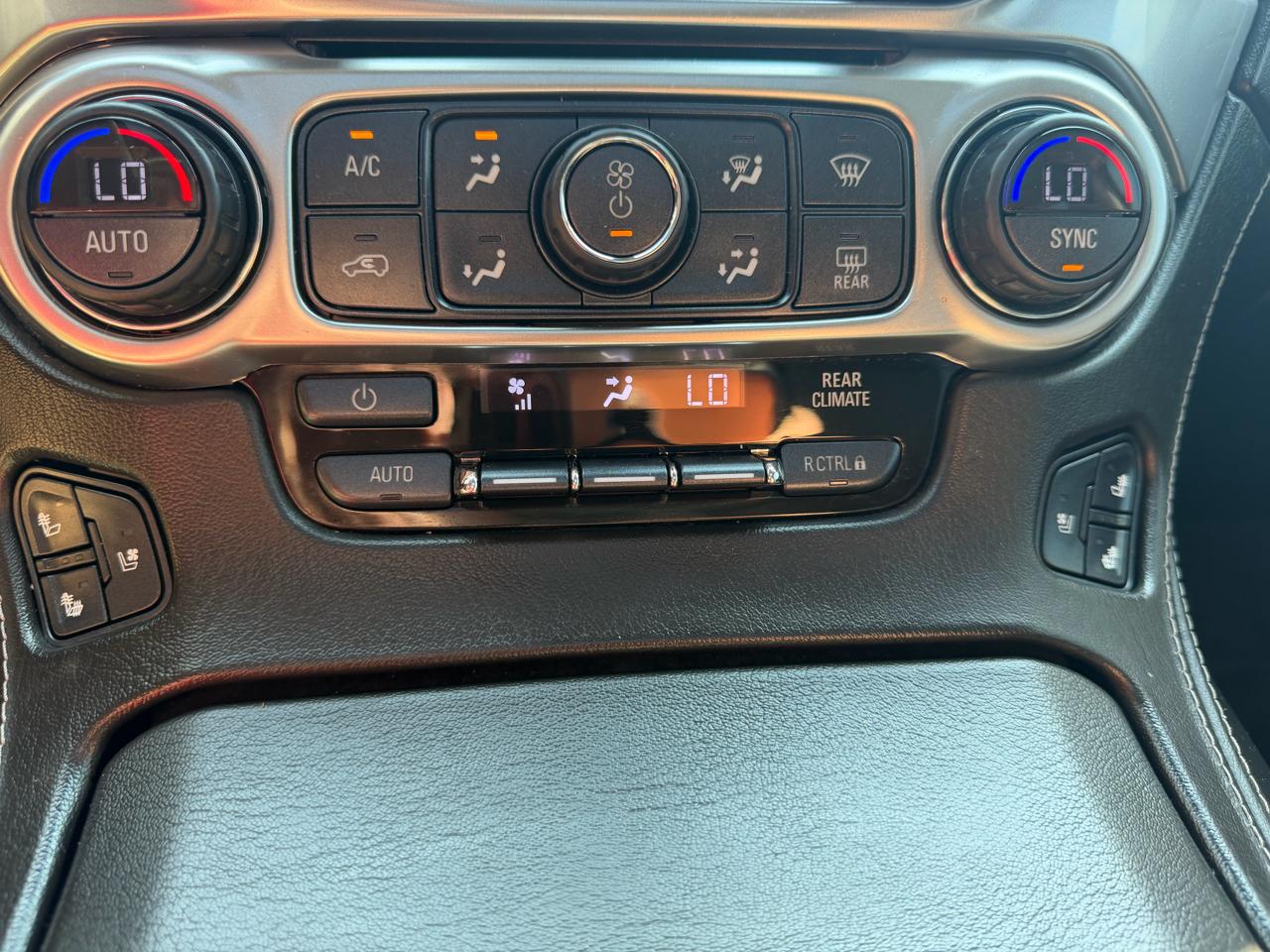 Chevrolet Tahoe 4WD 4dr Premier 2017