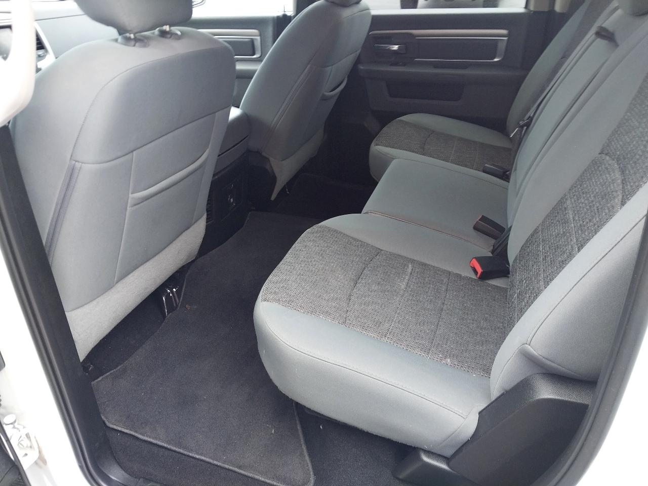 RAM 1500 Classic Big Horn 4x4 Crew Cab 5'7" Box 2019