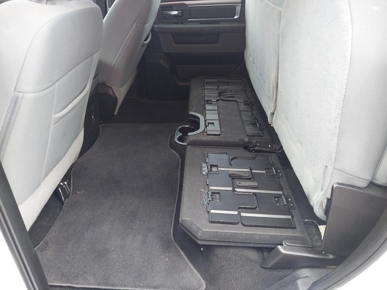 RAM 1500 Classic Big Horn 4x4 Crew Cab 5'7" Box 2019